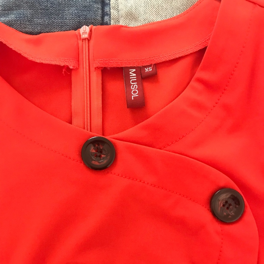 Red button dress - Picture 4 of 4